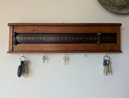Vintage snooker scoreboard - vintage,