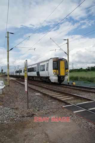 Photo beware trains an - photo,