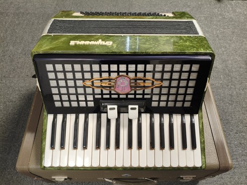 Vintage akkord sputnik - vintage,