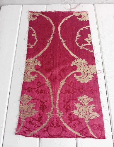 French vintage red - vintage, gold