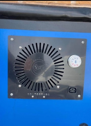 Moveable insulated bulkhead - moveable,