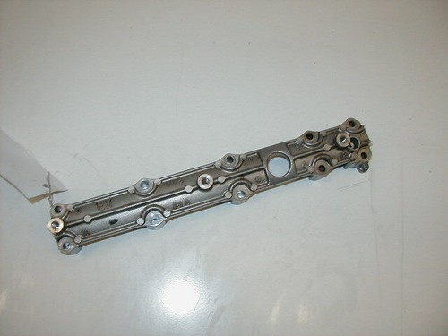 Camshaft bearing block - camshaft,