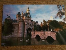Vtg 1970s DISNEYLAND Postcard SLEEPING BEAUTY CASTLE Walt Disney Productions