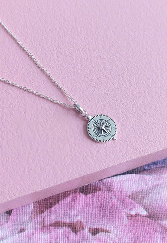 Dew small compass necklace - small, 3d