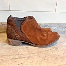 Clarks Colindale Ankle Chelsea Boots Size 7 EU 41 Brown Suede Shoes Western