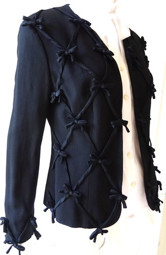 Moschino cheap and chic - cheap,