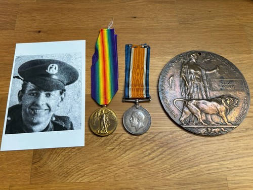Ww1 medals pair and plaque - ww1,
