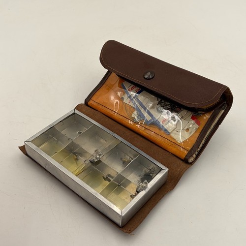 Vtg fly fishing - fly, brown