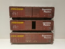 American HO Gauge 3 x Box/Reefer Cars Southern Pacific
