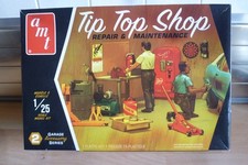 AMT 1/25 Tip Top Shop, Model