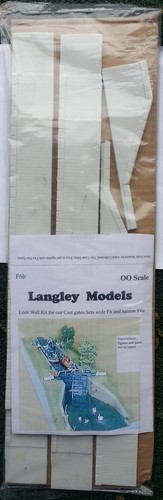 Lock walls for wide - lock,