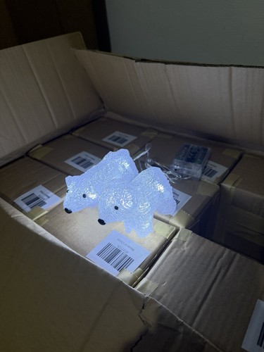 Light acrylic polar bear - 2x,