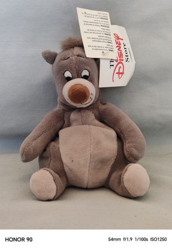 Disney store retired - 9",