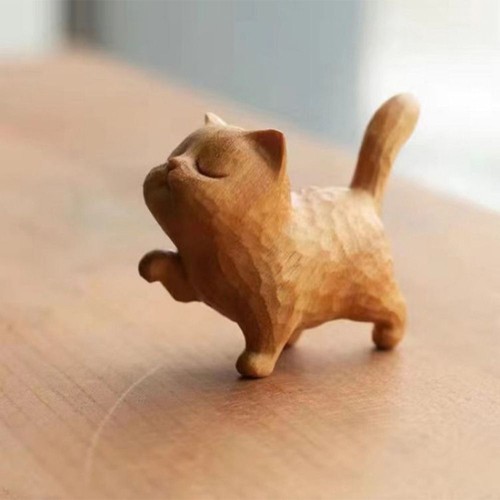 Tiny cat sculpture - tiny, hand-carved