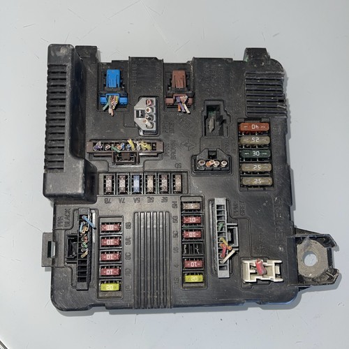 8200306032c fuse box renault - fuse,