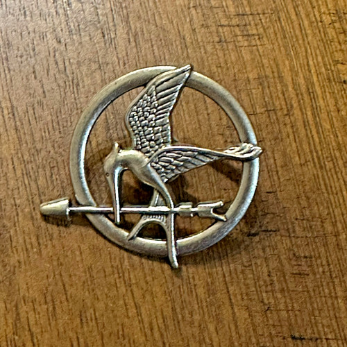 Hunger games mockingjay pin - hunger,