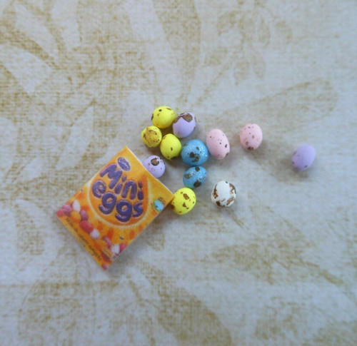 Dolls house miniature - dolls,