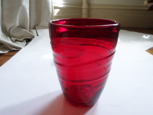 Whitefriars ruby ribbon