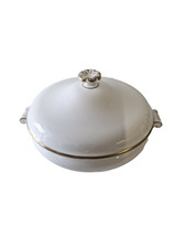 Wedgwood California 8 1/8" Round Covered Vegetable Bowl Gold Trim UK Bone China