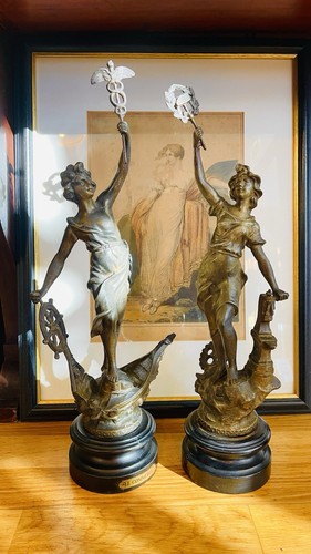 Pair reproduction french - of,