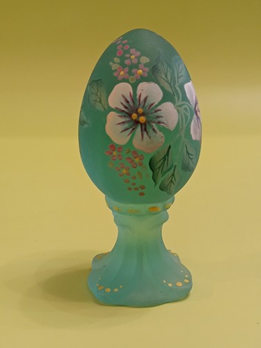 Collectible fenton green art - green,