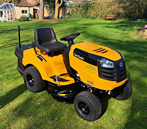 Cub cadet lt2 petrol - cadet,