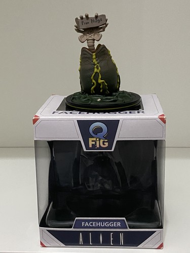 Alien face hugger - alien,