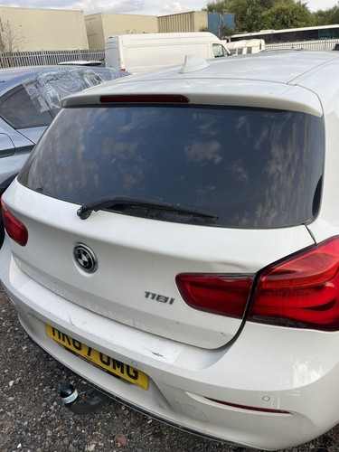 Bmw series boot - 1, lid