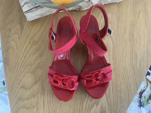 See chloe red - chloe, patent