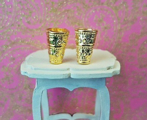 Engraved gold metal goblets - 2,