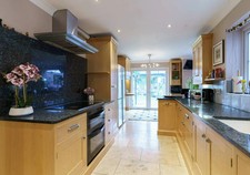 KIU25090035 £34,999 Mark Wilkinson Approved UsedIn Frame Shaker