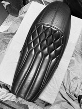 Motone Rattler Custom Seat to Fit Triumph Bonneville T120 Black 2016-2023 Models