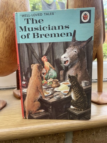 Vintage old ladybird book well - old,