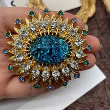 Women Vintage Baroque Rhinestone Badges Brooch Shining Crystal Pin