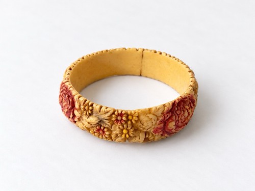 Vintage carved floral bangle - floral,