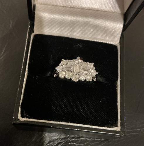18ct white gold - white,