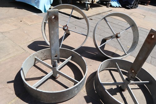 Shepherd hut wheels chicken - shepherd,