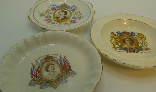 Vintage 1953 queen - 3, x