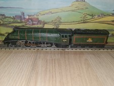 HORNBY DUBLO OO GAUGE 3 RAIL DIE CAST SILVER KING LOCOMOTIVE & TENDER 60016