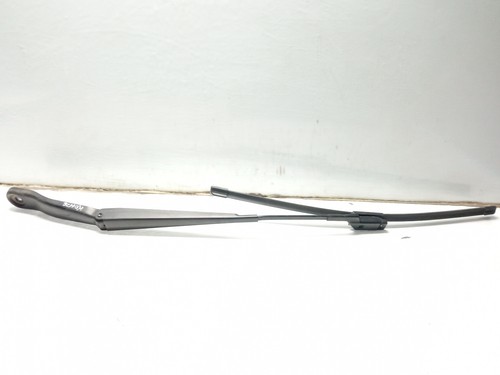 Lr027683 front right - front,