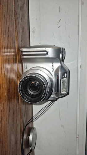 Fujifilm finepix 2800 zoom - finepix,