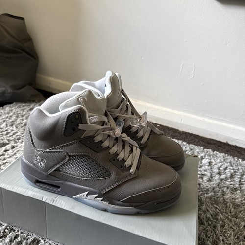 Air jordan retro - wolf, grey