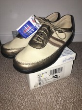 BNIB Ladies Beige / Bronze