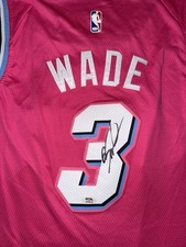 Dwayne wade signed jersey - dwayne,
