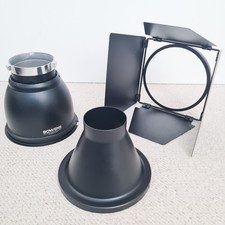 Bowens BW-1882 Reflector Kit - boxed with reflector, snoot and 4 leaf barn doors