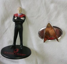 Star Trek Plastic Communicator  Badge Pin, Applause Captain Picard figure
