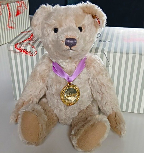 Steiff bear the year - the,