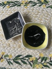 2 PIN DISHES: STUDIO POTTERY BY ALASTAIR DUNN CROMARTY POTTERY SCOTLAND: SIGNED