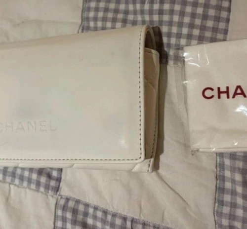 Authentic chanel white cambon - authentic,