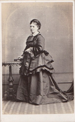 Trimmed cdv lady - trimmed, bustle